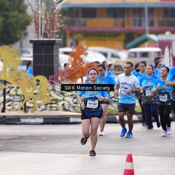 Runner Photo 7607045