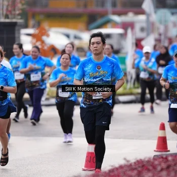 Runner Photo 7607049