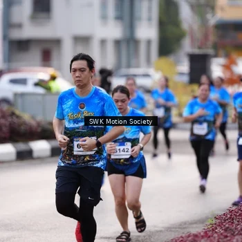 Runner Photo 7607065