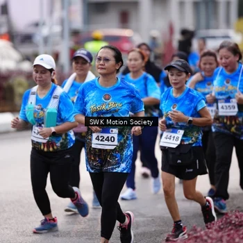 Runner Photo 7607103