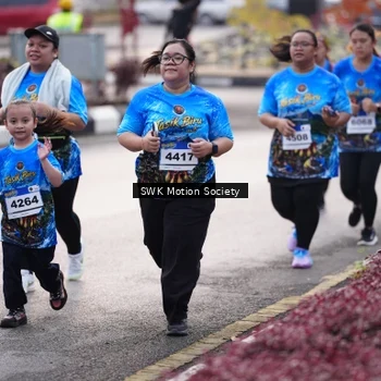 Runner Photo 7607287