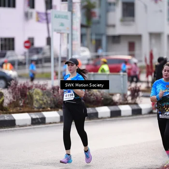 Runner Photo 7607439