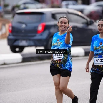 Runner Photo 7607692