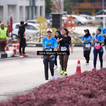 Runner Photo 7607718