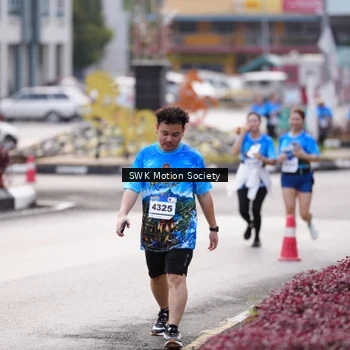 Runner Photo 7607860