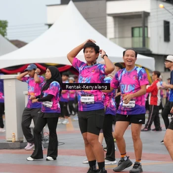 Runner Photo 7607868