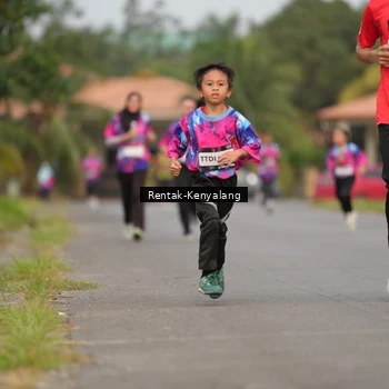 Runner Photo 7608025