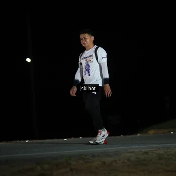 Runner Photo 7608378