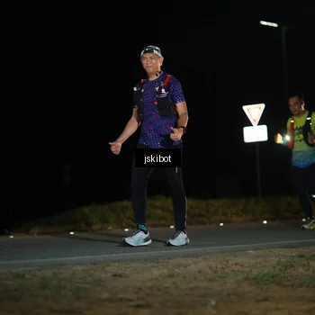 Runner Photo 7608525