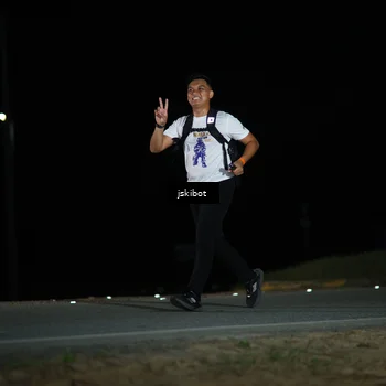 Runner Photo 7608544