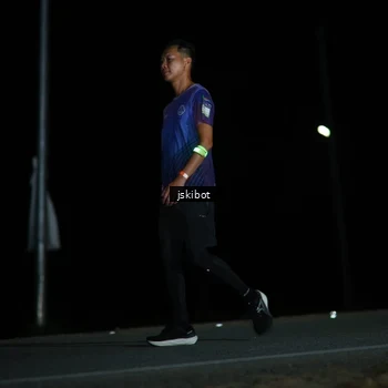 Runner Photo 7608573