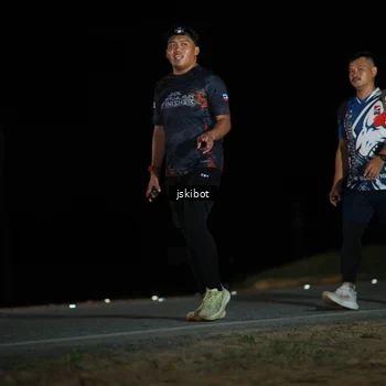 Runner Photo 7608637