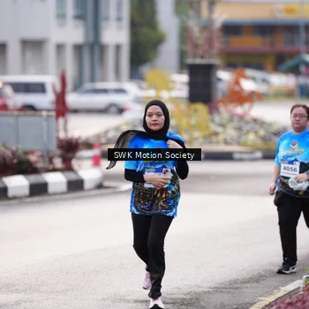 Runner Photo 7608687