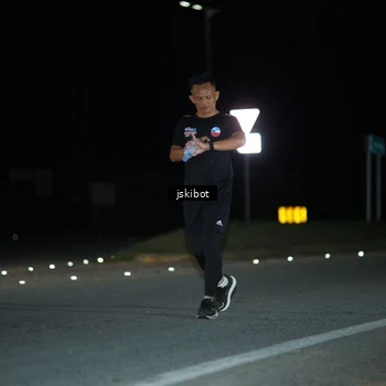 Runner Photo 7608781
