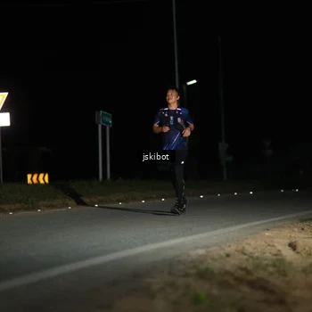 Runner Photo 7608880