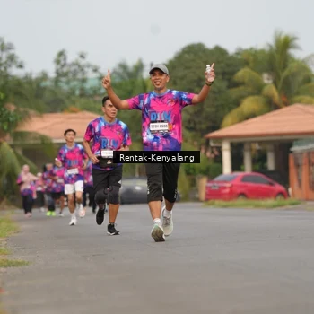 Runner Photo 7608889