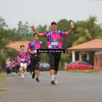 Runner Photo 7608916