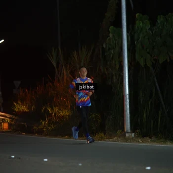 Runner Photo 7608960