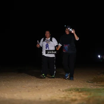 Runner Photo 7609011