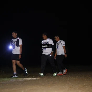 Runner Photo 7609040
