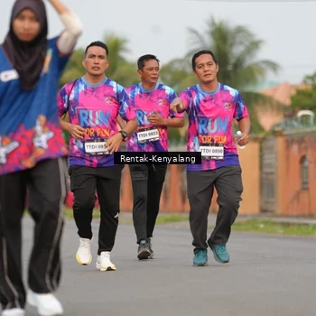 Runner Photo 7609341