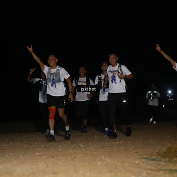 Runner Photo 7609424