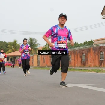 Runner Photo 7609425