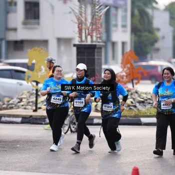 Runner Photo 7609440