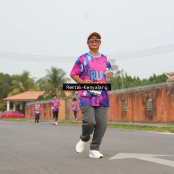 Runner Photo 7609476