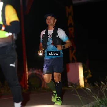 Runner Photo 7609495