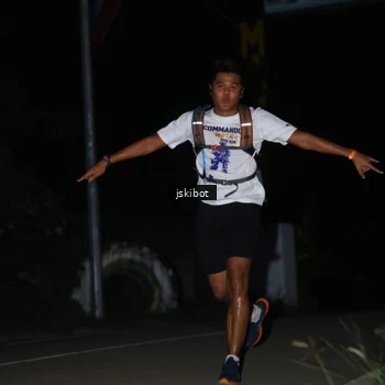 Runner Photo 7609517