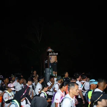 Runner Photo 7609580