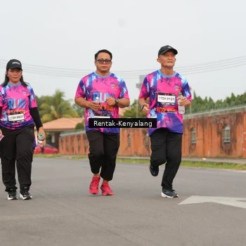 Runner Photo 7609693