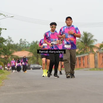 Runner Photo 7609716