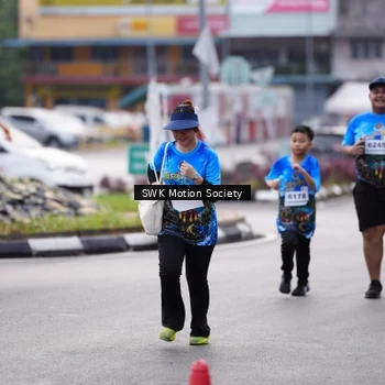 Runner Photo 7609945