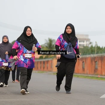 Runner Photo 7609957