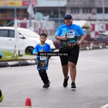 Runner Photo 7610015
