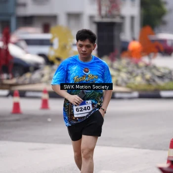 Runner Photo 7610018