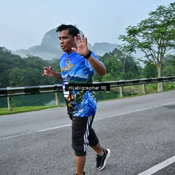 Runner Photo 7610112