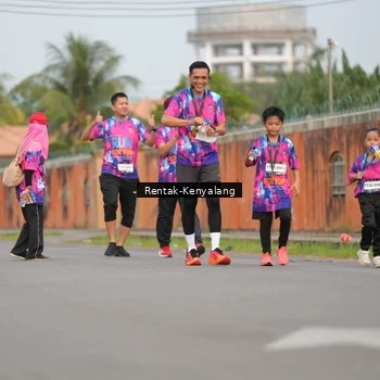 Runner Photo 7610264