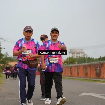 Runner Photo 7610295