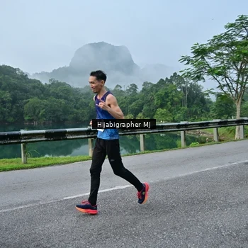 Runner Photo 7610317