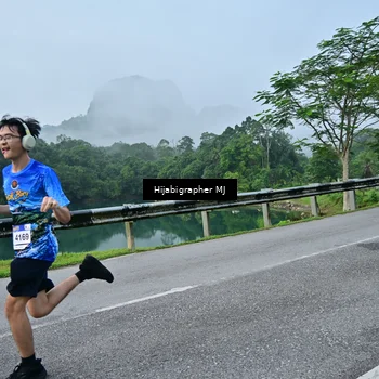 Runner Photo 7610399