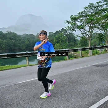 Runner Photo 7610427