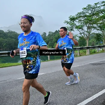 Runner Photo 7610454
