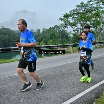 Runner Photo 7610472