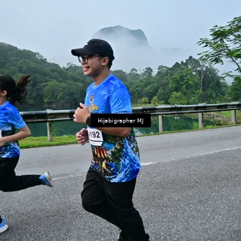 Runner Photo 7610535