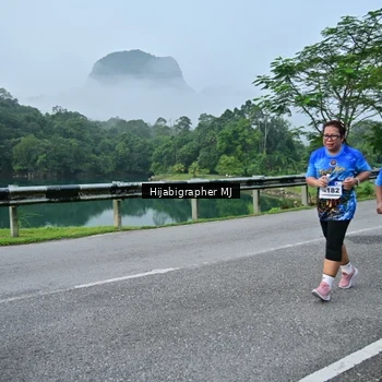 Runner Photo 7610635