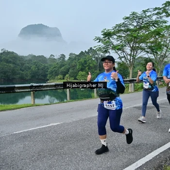 Runner Photo 7610651