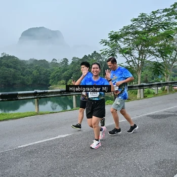Runner Photo 7610672